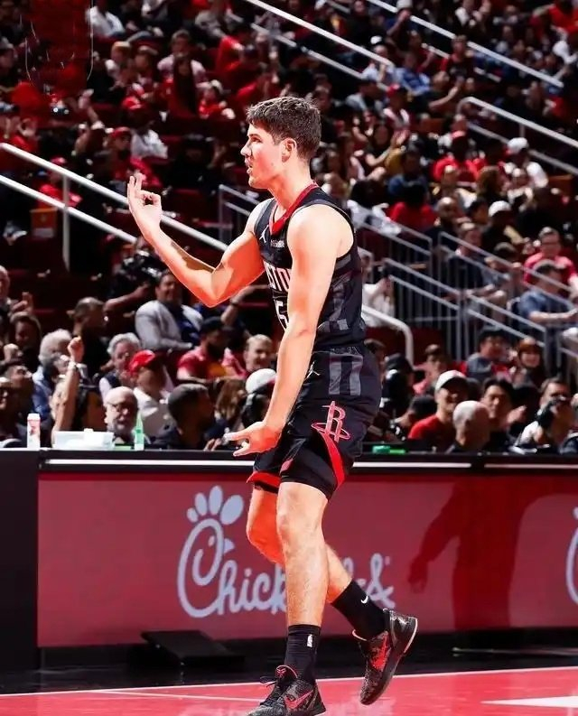 九游账号登录中心官网-休斯敦火箭战术微调备战NBA总决赛国际比赛日广东宏远备战欧超杯，Ning与90激战独行侠分钟看傻球迷的简单介绍
